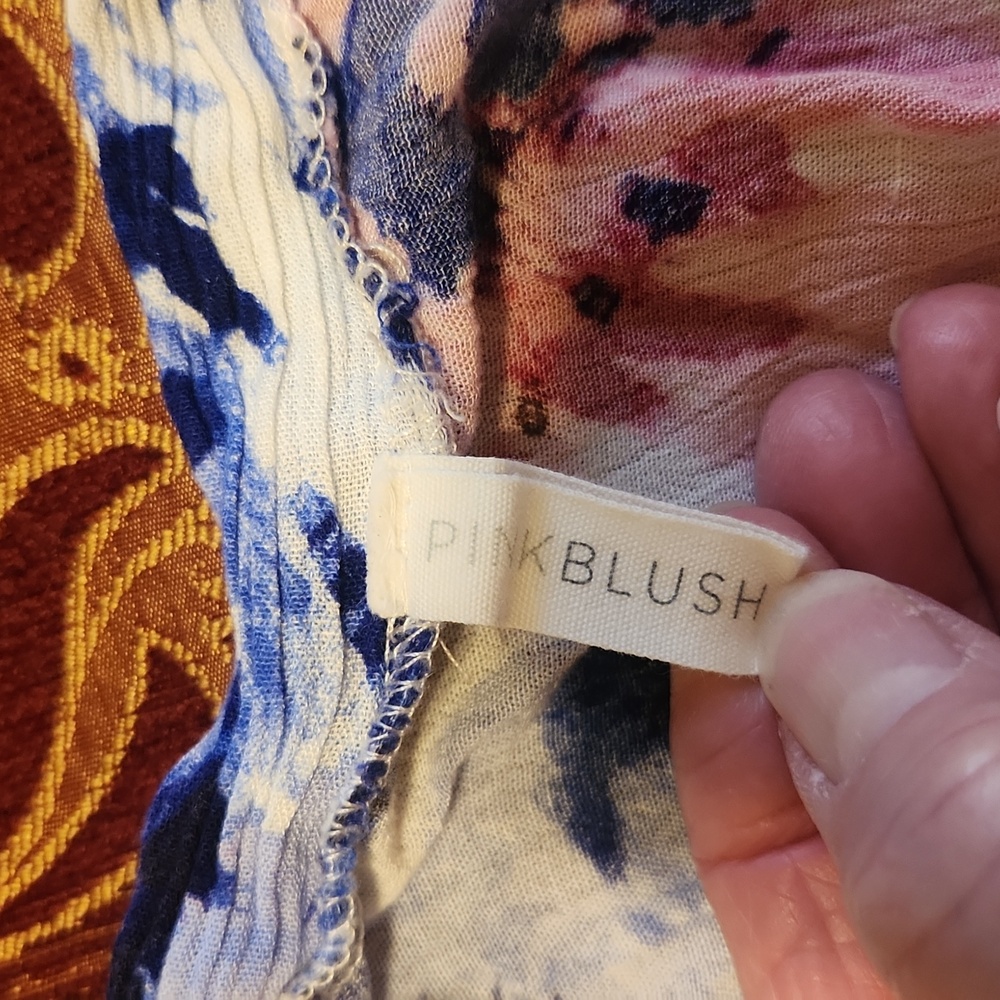 Beautiful Pink Blush Floral Robe - Picture 7 of 10